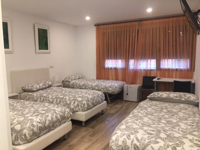 Rooms H Skyline 알코르콘 외부 사진